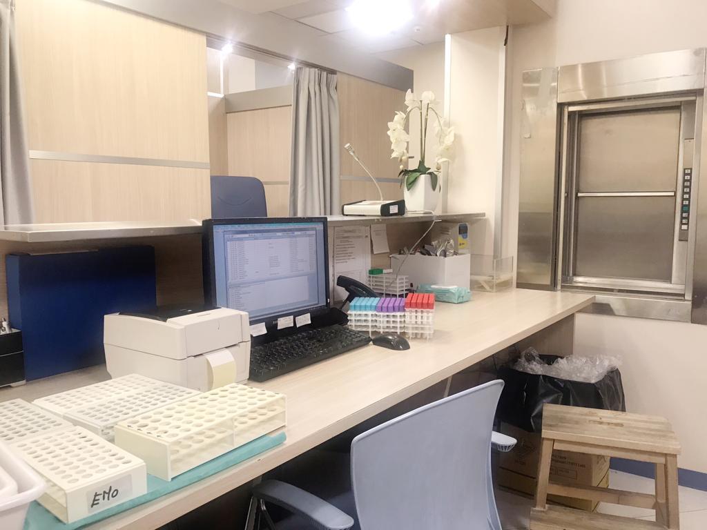 Interfaccia gestionale laboratorio analisi con refertazione digitale